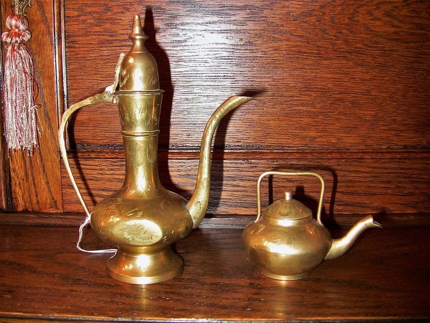 20C Brass Middle Eastern Miniature Kettle and Genie Pot (2)