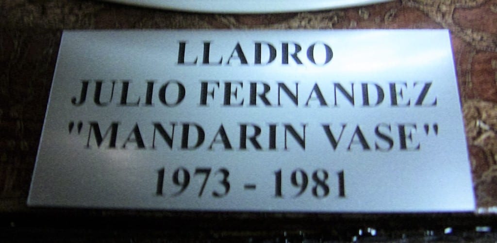 Lladro Retired Pair of Mandarin Vases